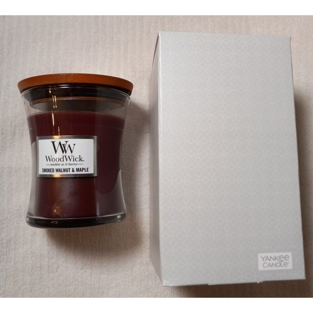 WoodWick Medium 9.7 oz Scented Jar Candle ~ Smoked Walnut & Maple - Picture 2 of 5